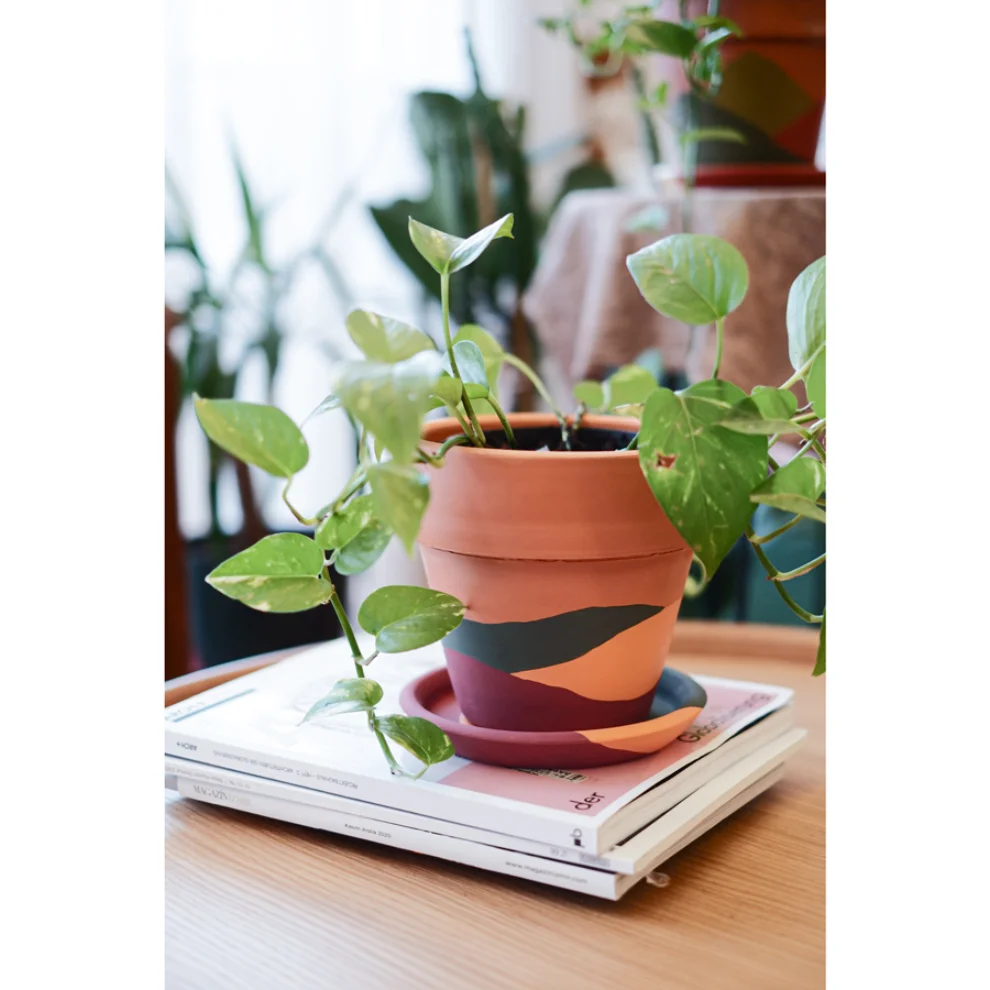 fi.dayy - Waves Terracotta Plant Pot - I