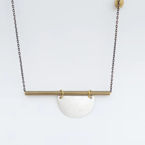 POJWoman by Pelin Özerson - Long Chain Equilibrium Necklace