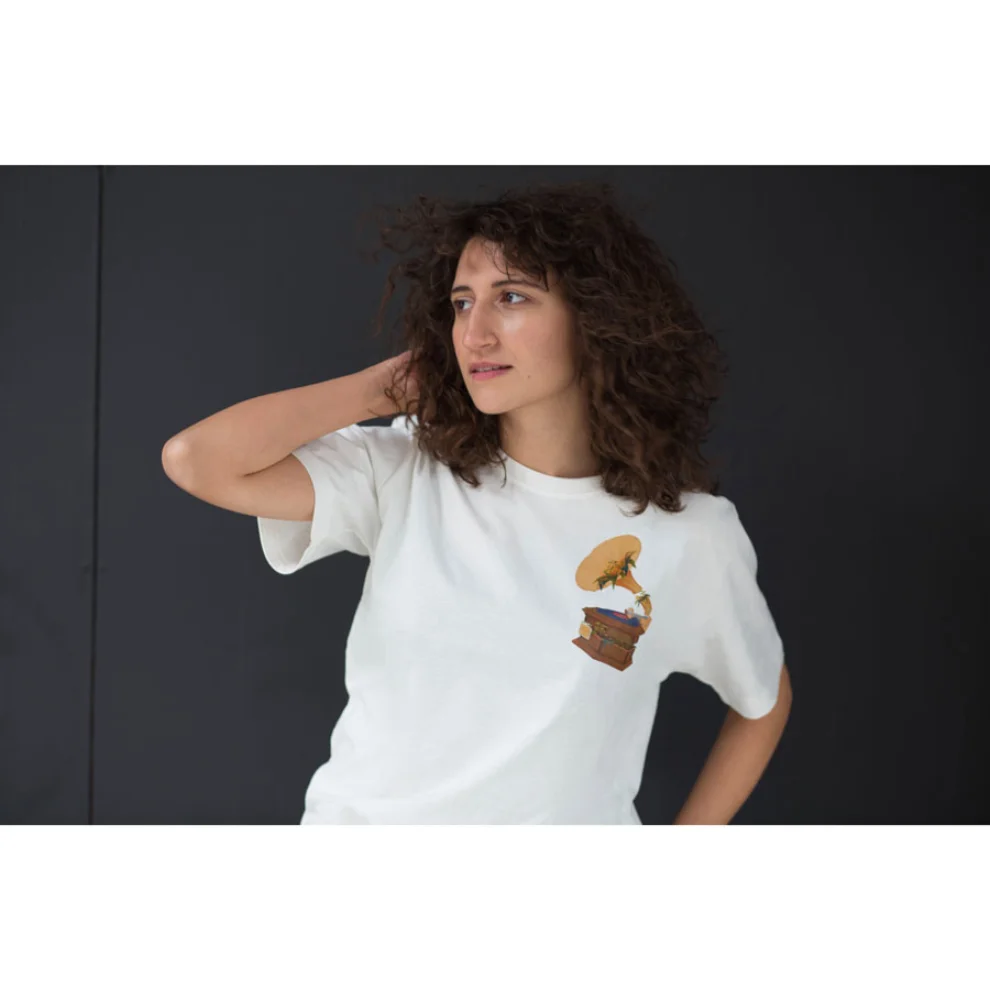 Out Of - Gramafon Unisex Tshirt