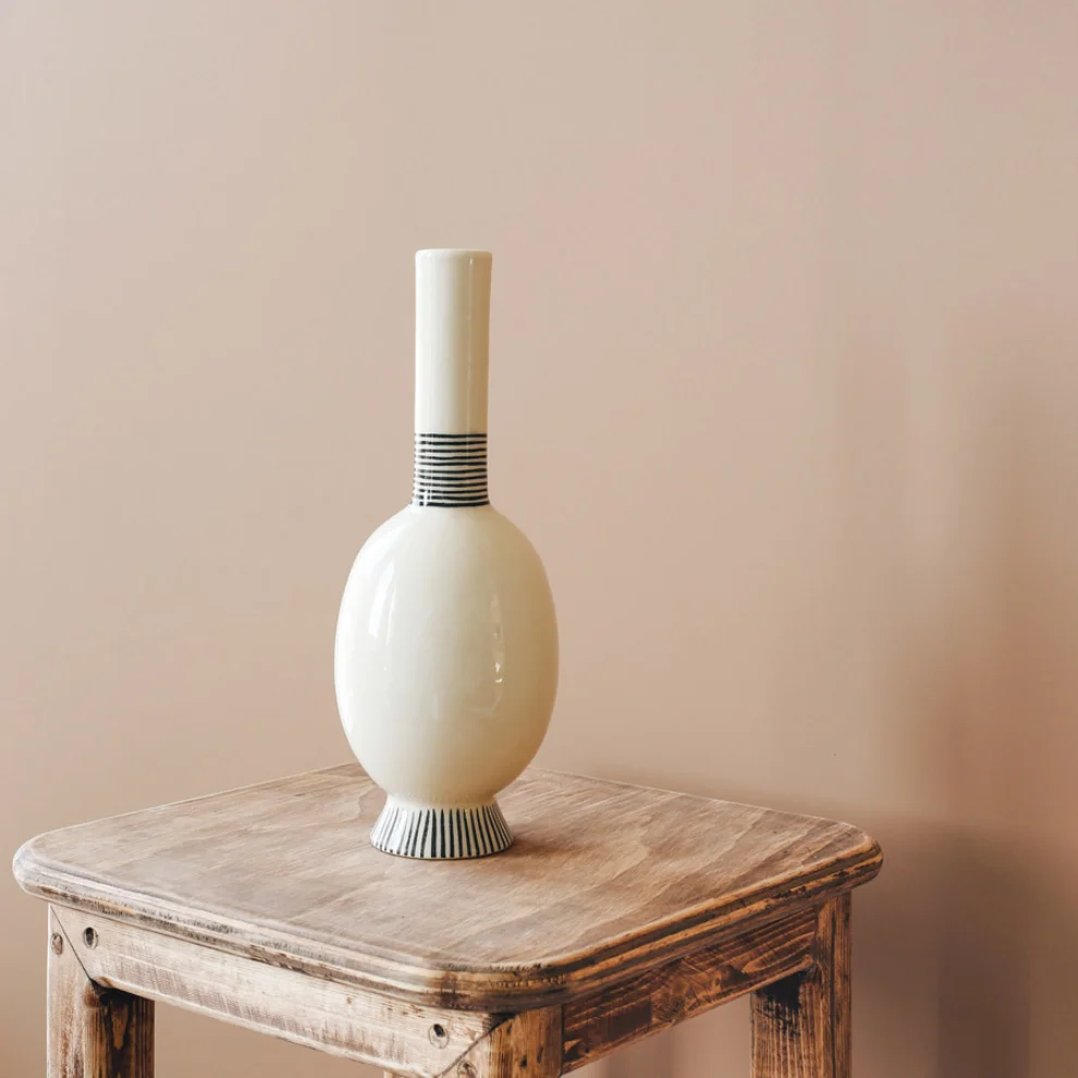 Dodo Seramik Atölyesi - Line Vase