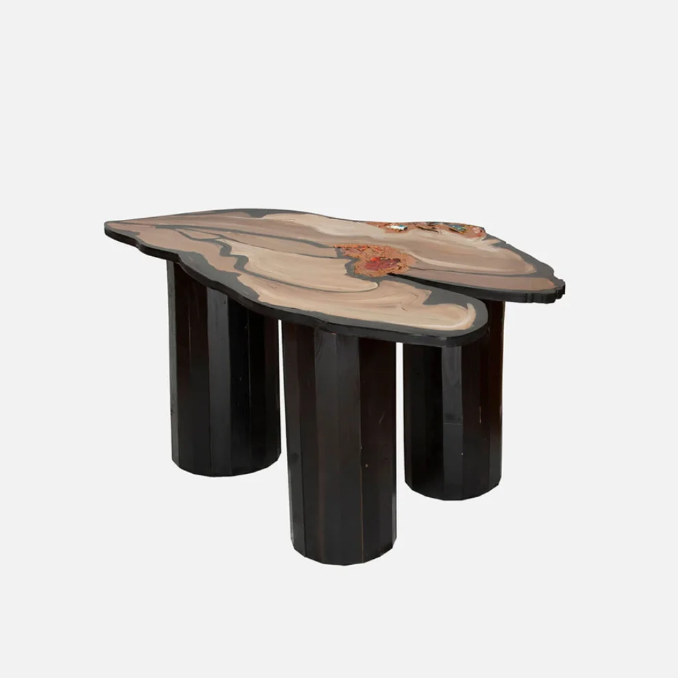 Naz Işıksoy - Hikari Maki Coffee Table