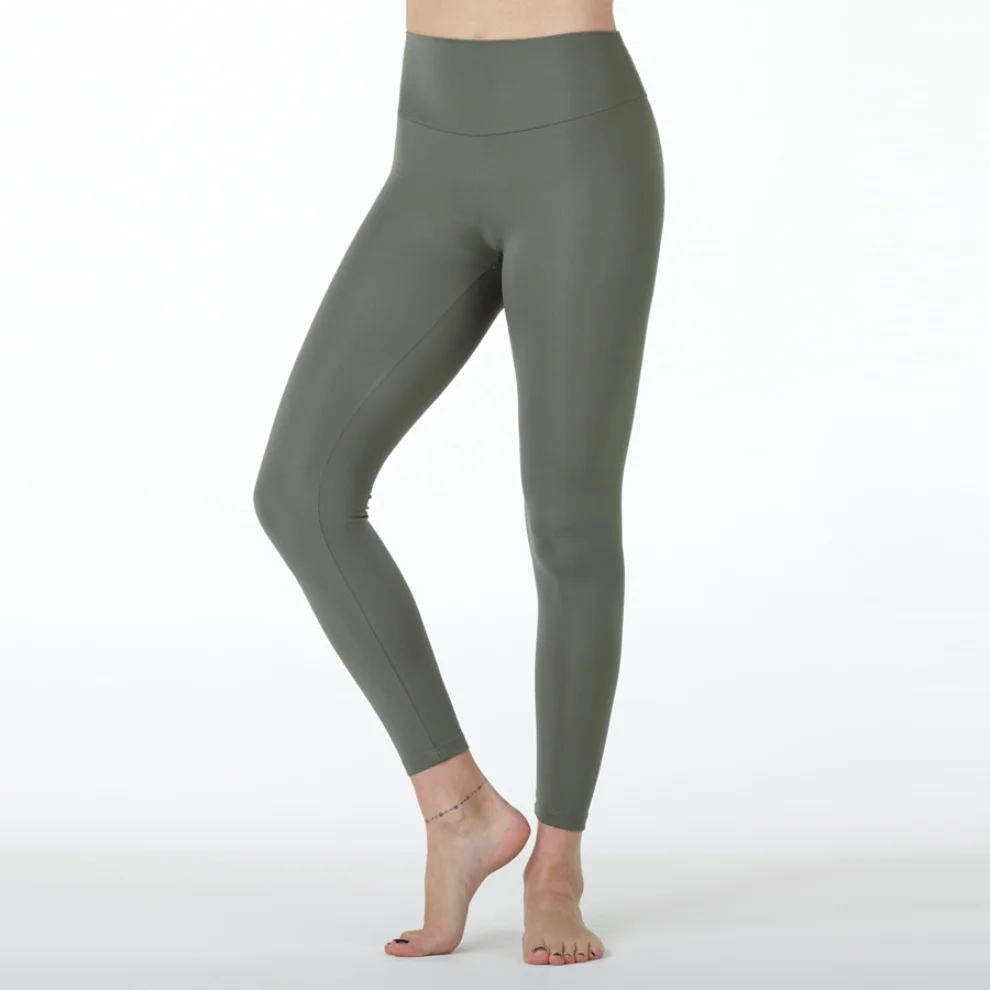 Nui Yoga - High Waist Compression Tights