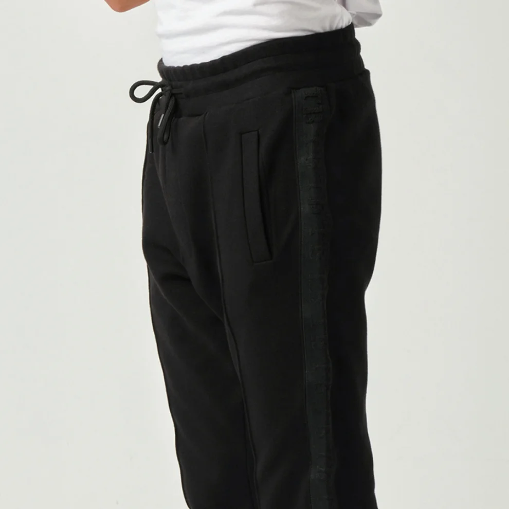 Tbasic - Side Strip Sweatpant