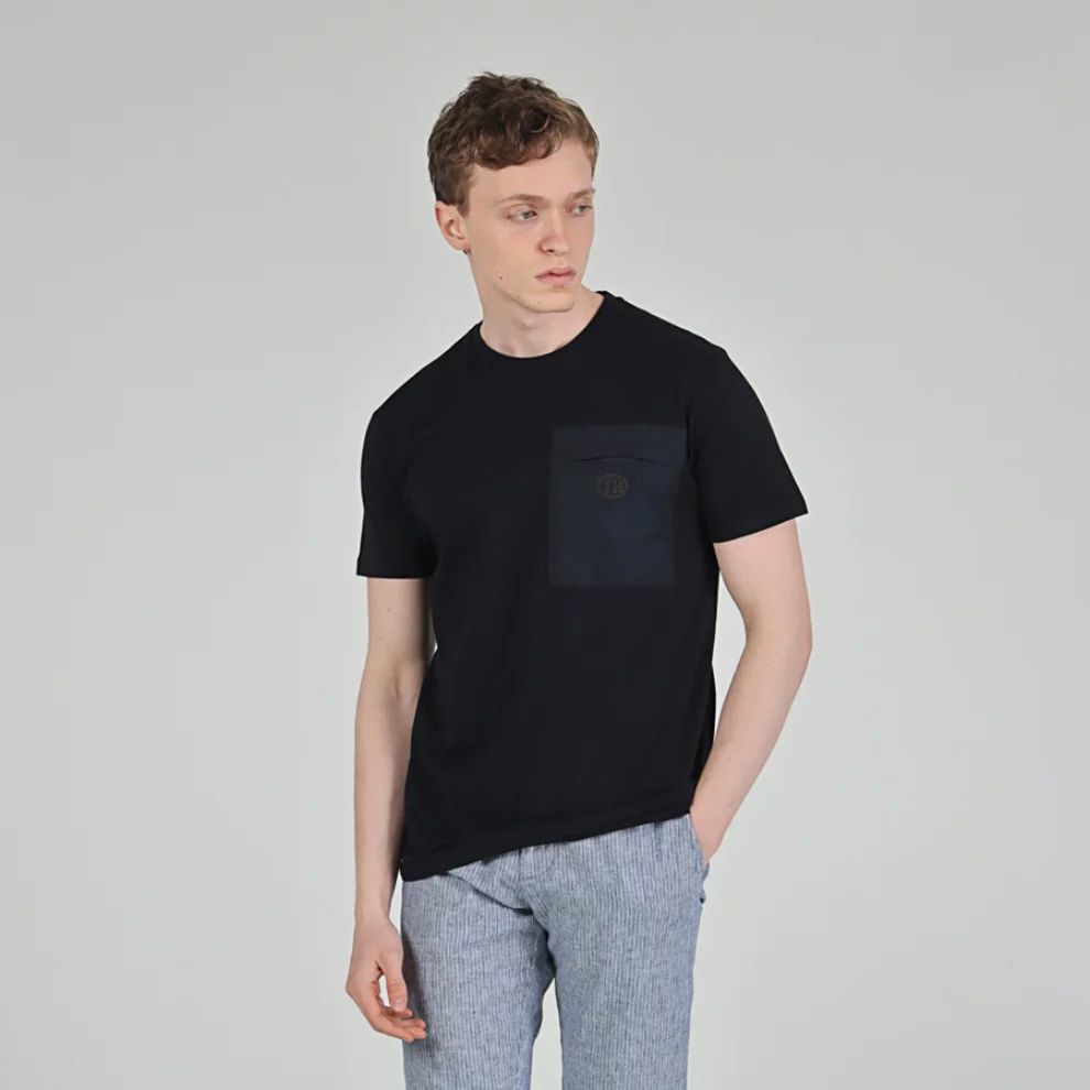 Tbasic - Parachute Pocket Basic T-shirt