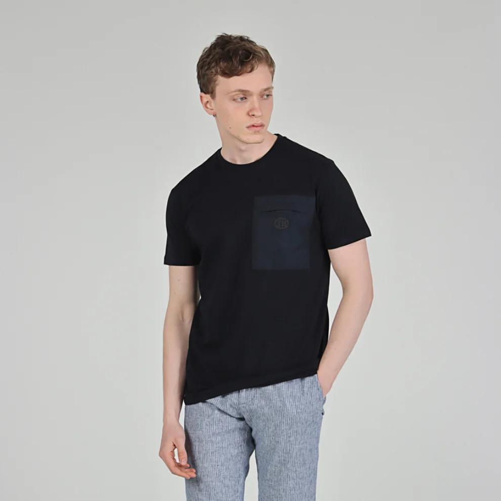 Tbasic - Paraşüt Cep Basic T-shirt