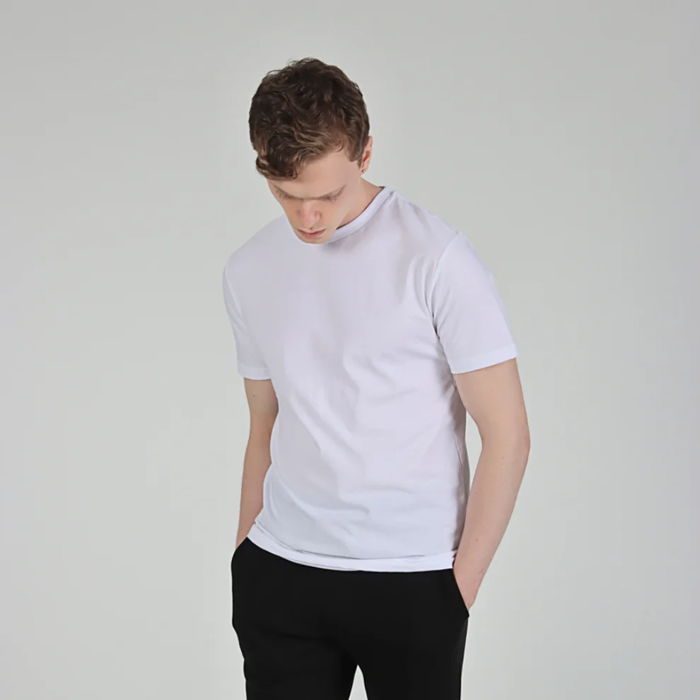 Tbasic - Back Detail T-shirt