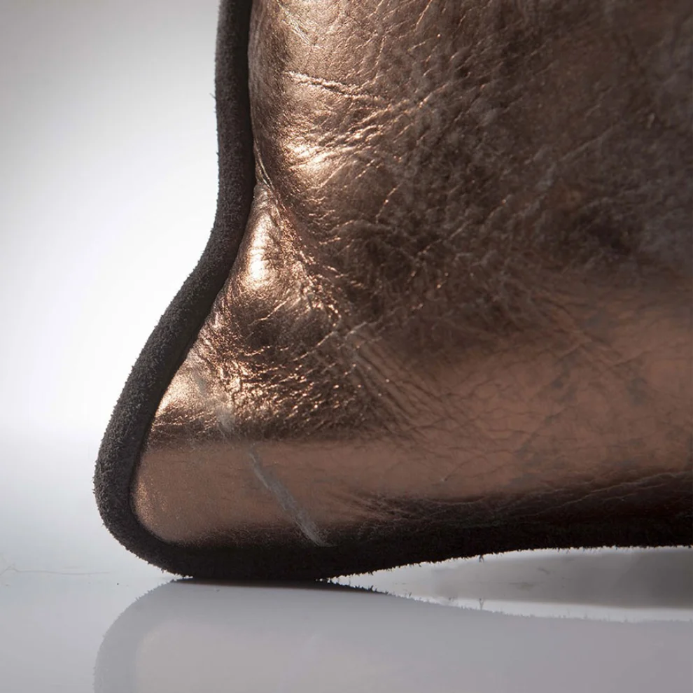 Estetik Decor - Effete Pillow Deri Arkası Kumaş Püsküllü Yastık