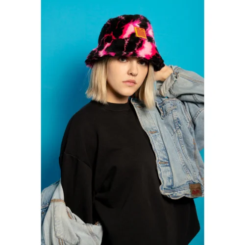 Mizestreetwear - Pink Thunder Bucket Hat