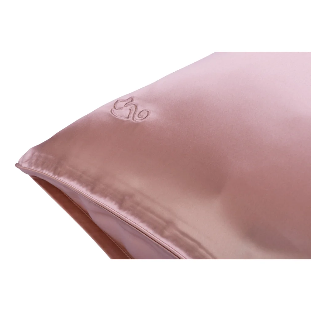 10pm - Shy Silk Pillowcase