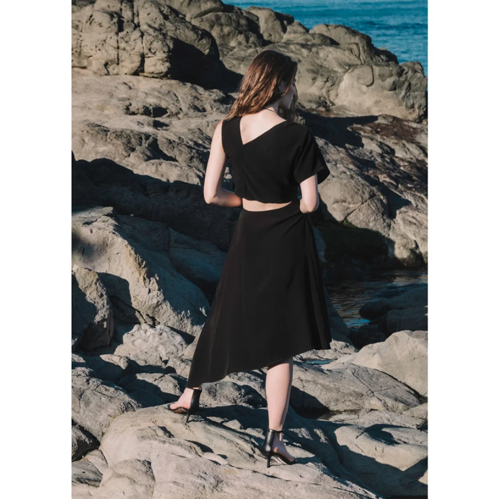 Mirimalist 	 - Balance Midi Dress