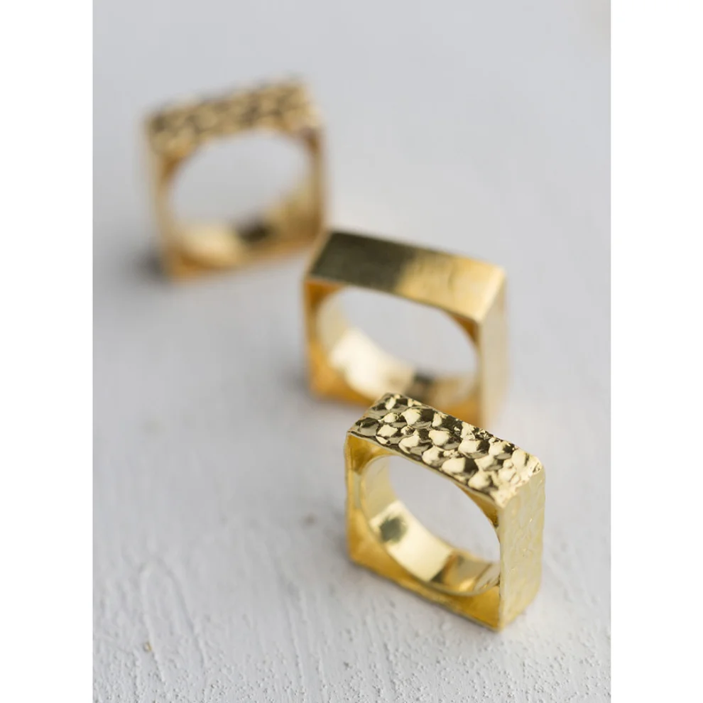 Dila Özoflu Jewelry - Square Flat Ring