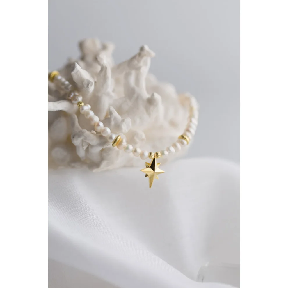 Dila Özoflu Jewelry - Notrhern Star White Pearls