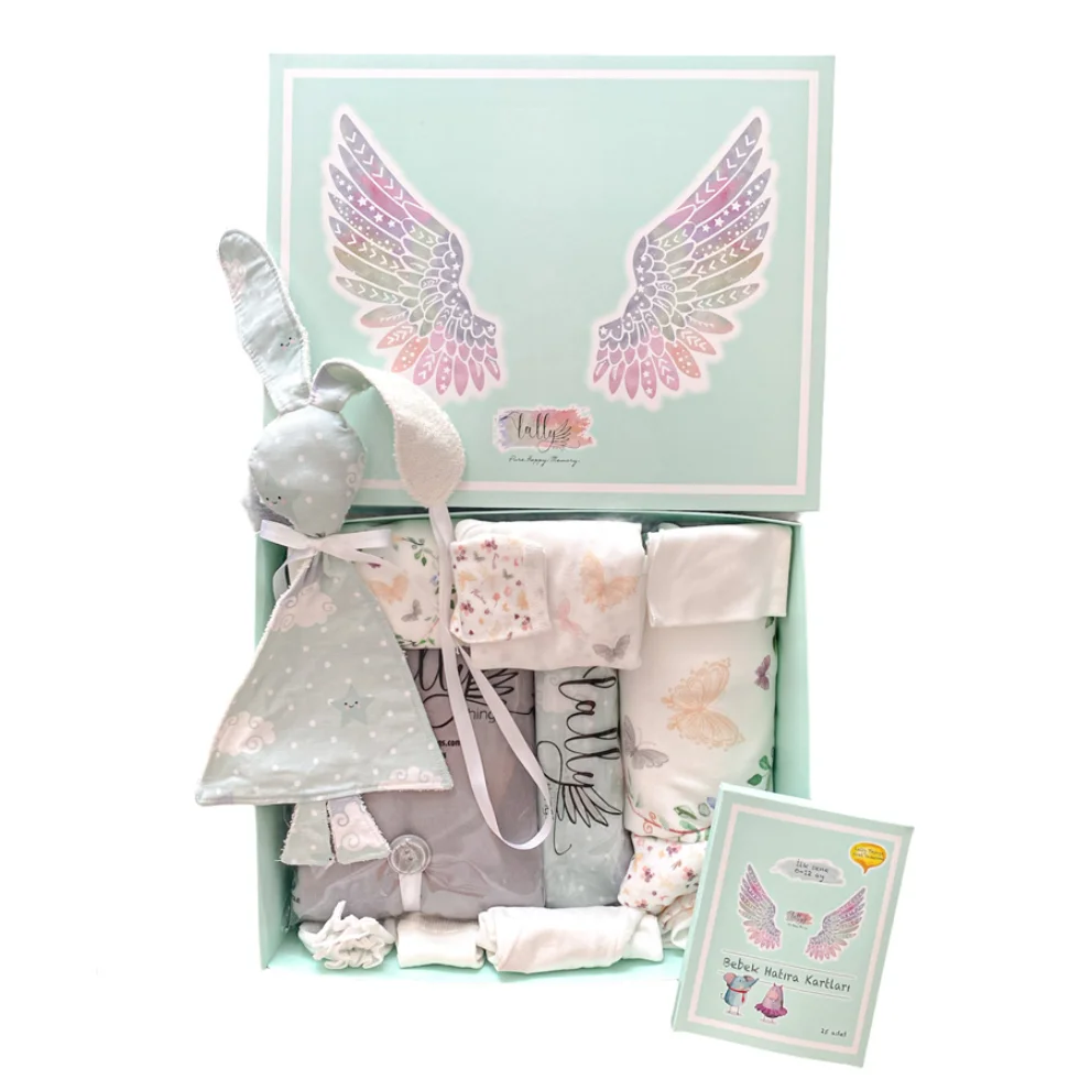 Lally Things - Newborn Gift Set