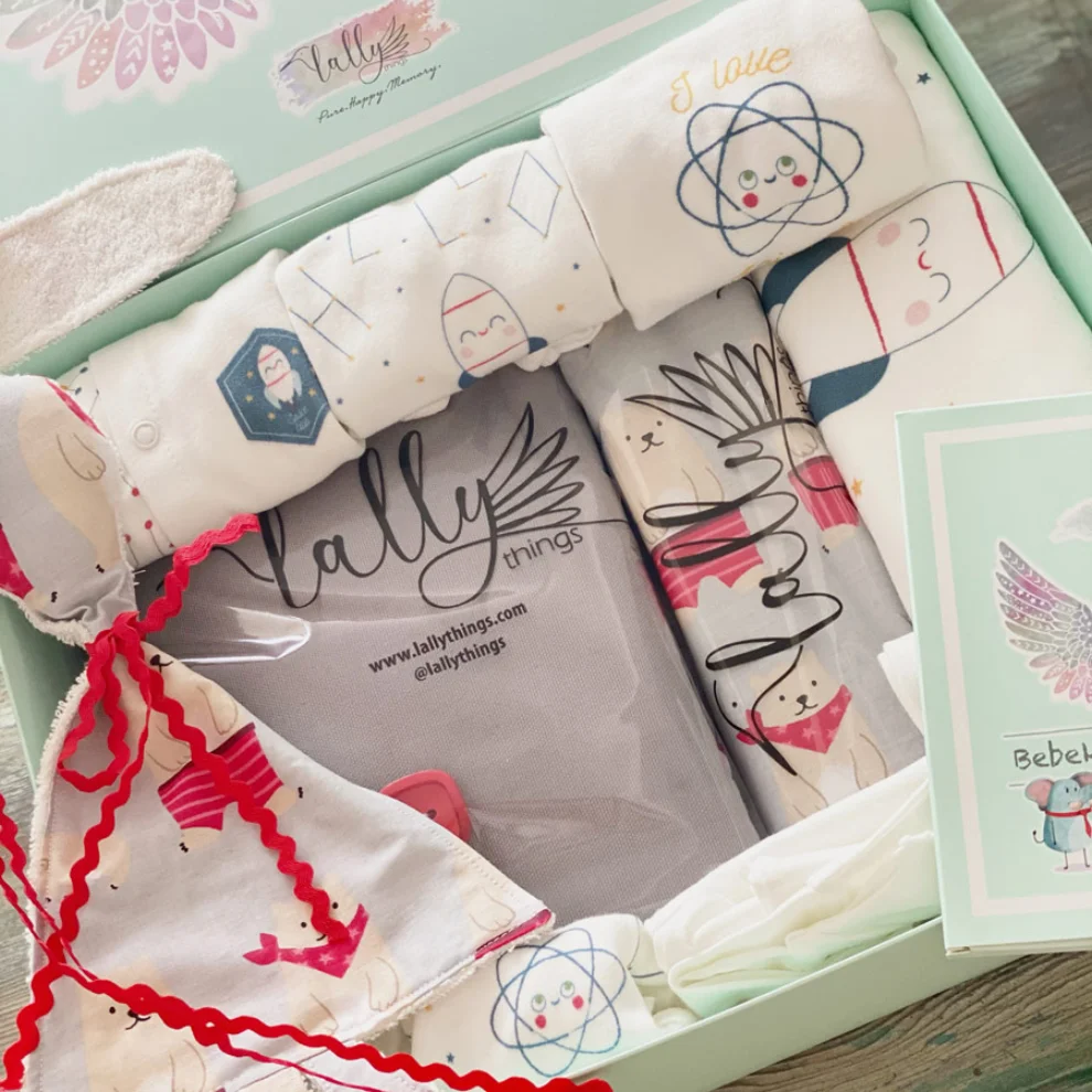 Lally Things - Newborn Gift Set