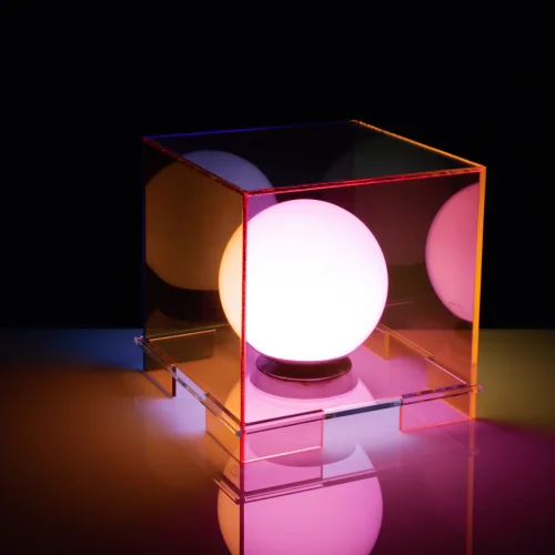 Bunt x hipicon - Born To Me Plexi Cube Lighting