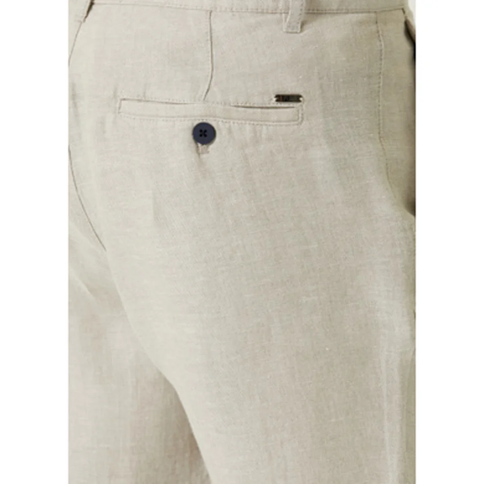 Fiji - Linen Bermuda Shorts