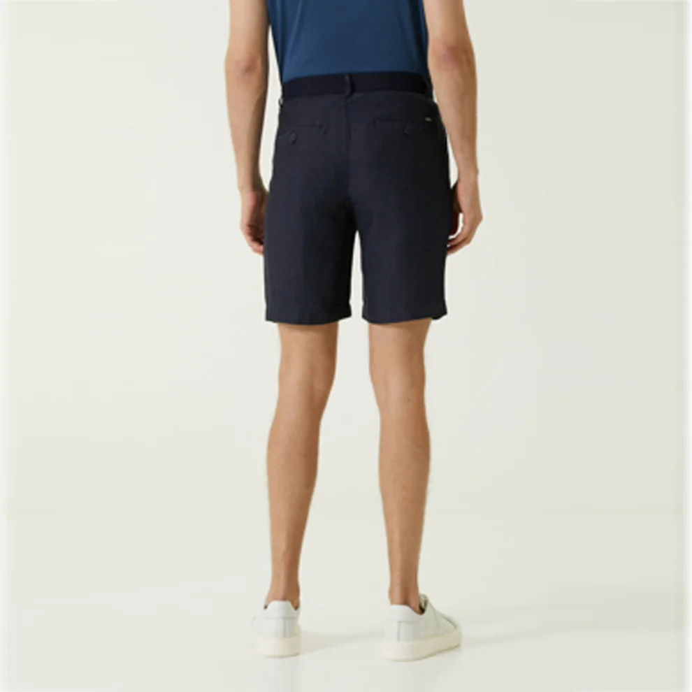 Fiji - Linen Bermuda Shorts