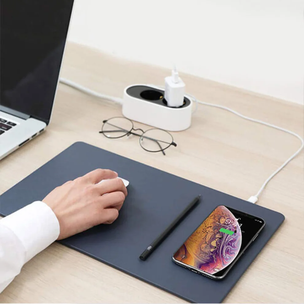 Pout - Hands 3 Pro Wireless Charging Mouse Pad