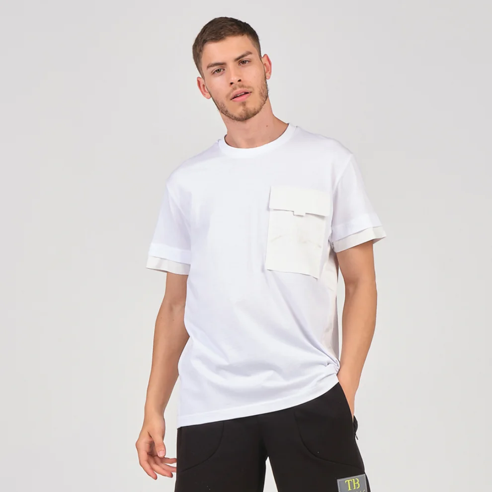 Tbasic - Pocket Basic T-shirt With Cover