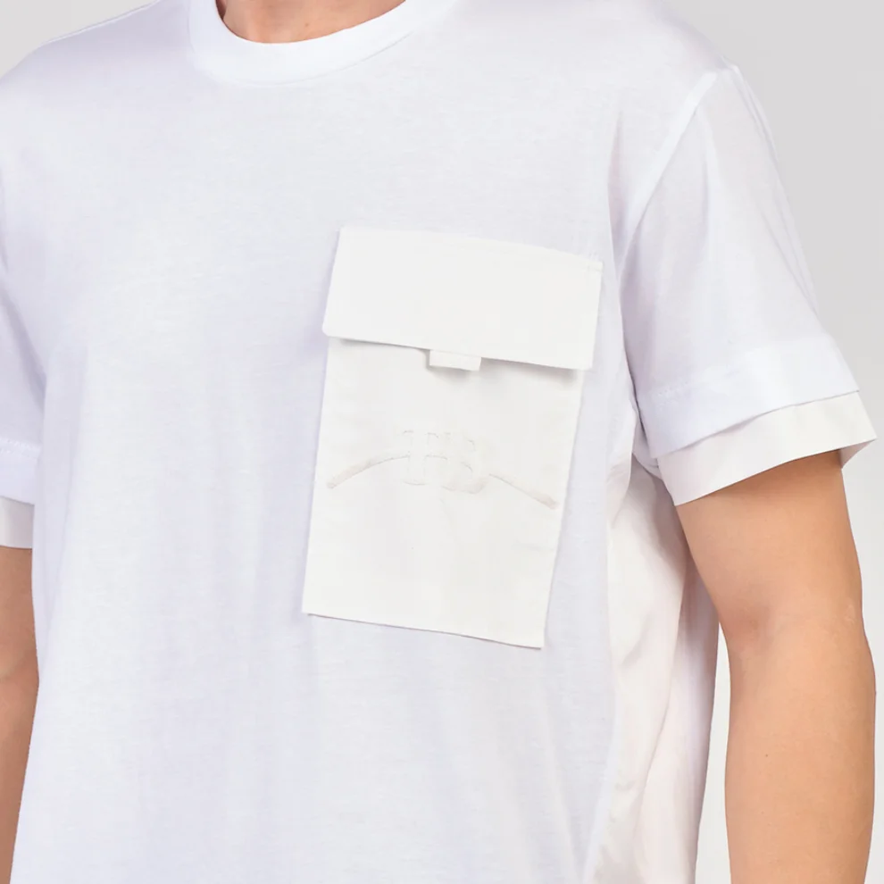 Tbasic - Pocket Basic T-shirt With Cover