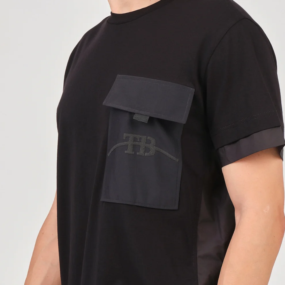 Tbasic - Pocket Basic T-shirt With Cover