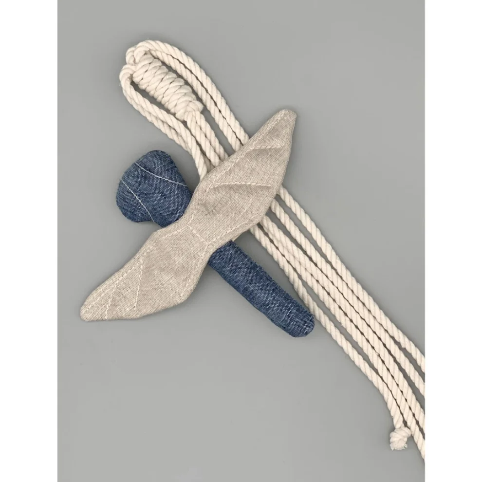 2 Stories - Dragonfly Curtain Holder 