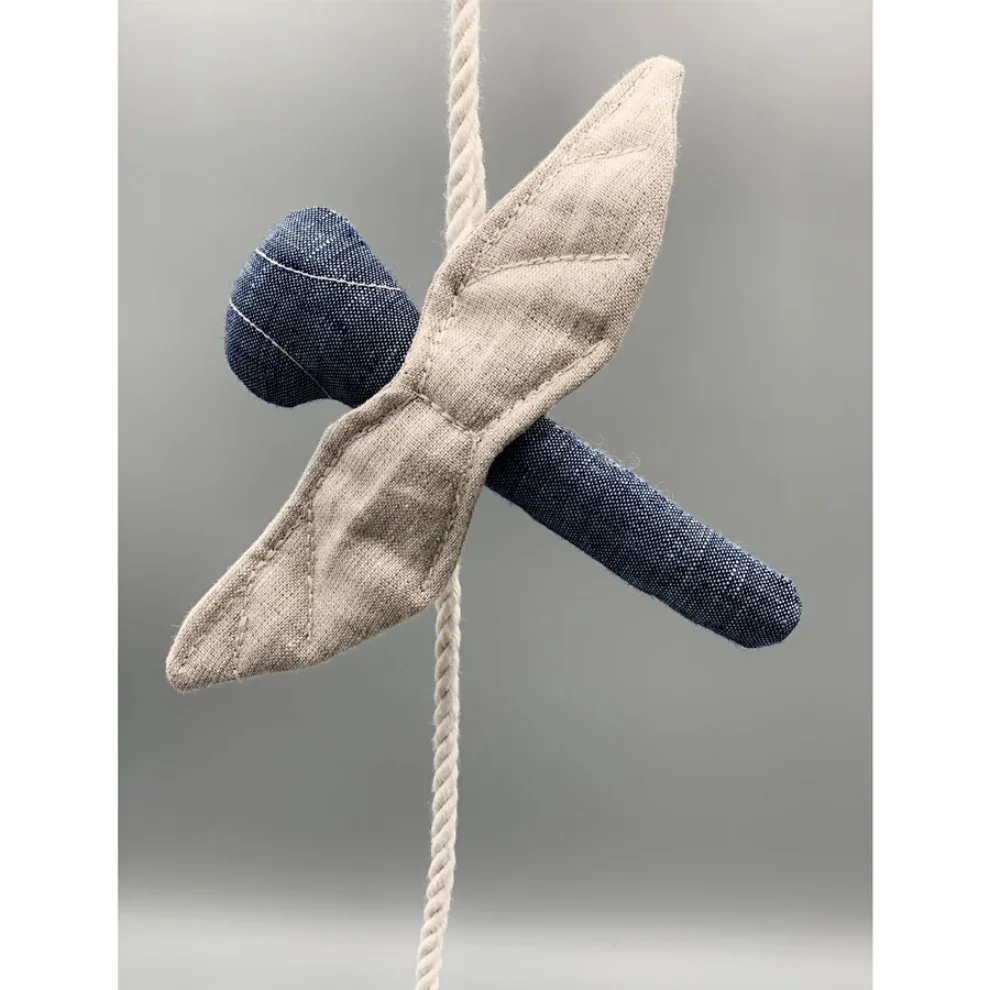 2 Stories - Dragonfly Curtain Holder 