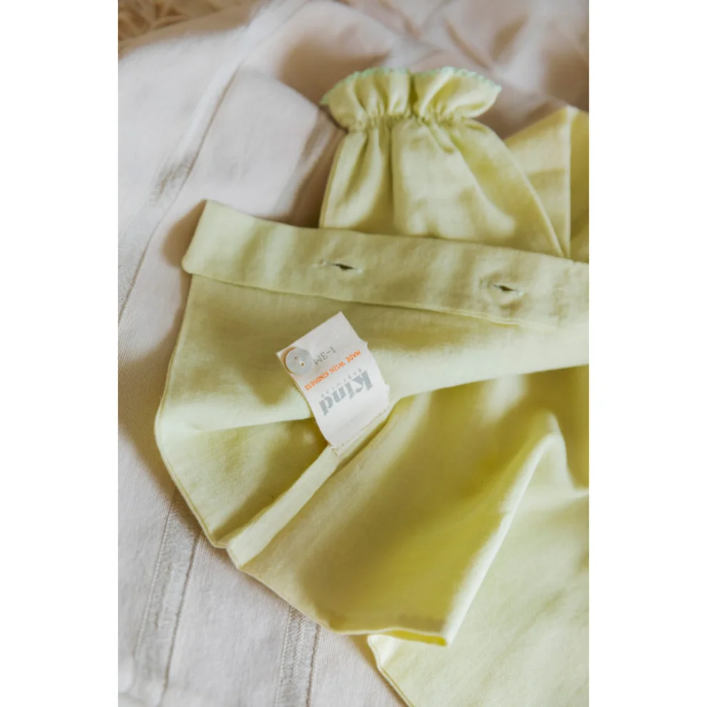 Kind Babywear - Ruffle Collar Blouse