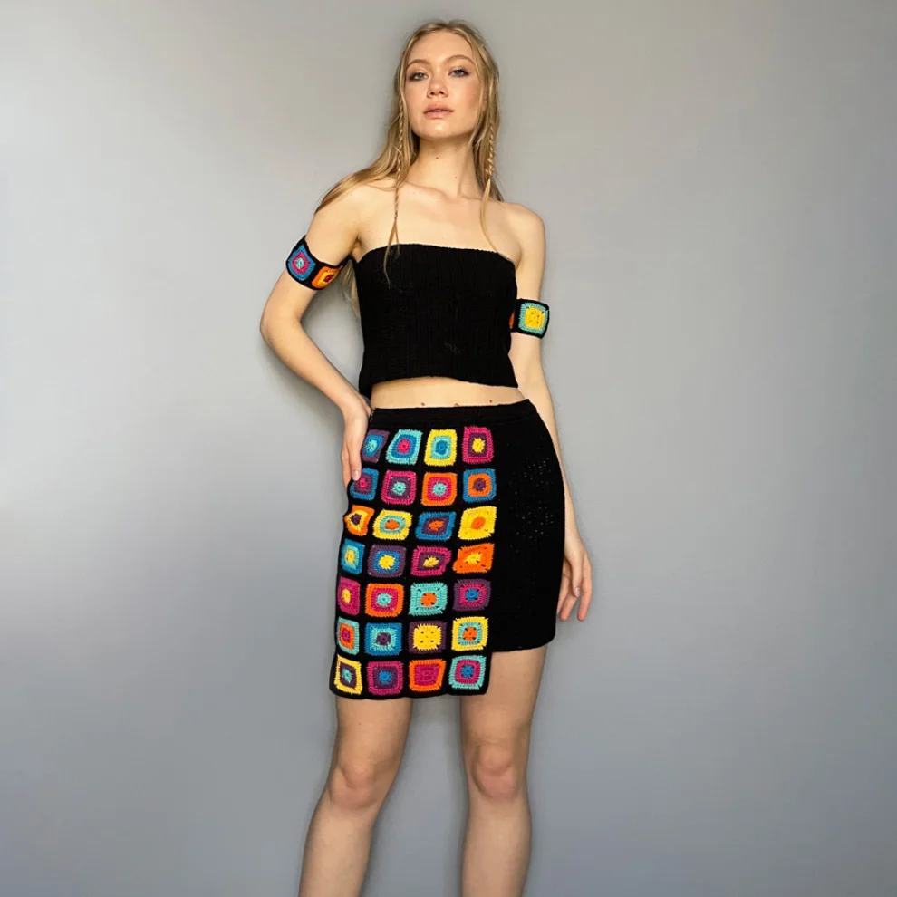 All We Knit - Vivid Crop Top