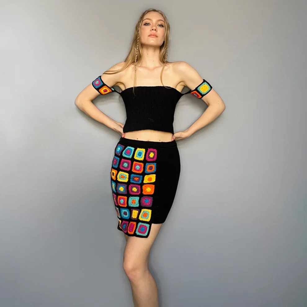 All We Knit - Vivid Crop Top