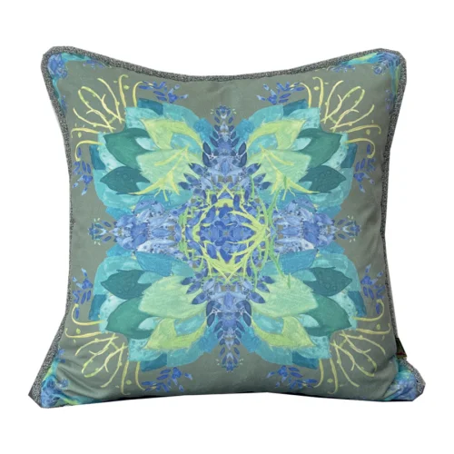 Design Madrigal - Artichoke Frame Pillow
