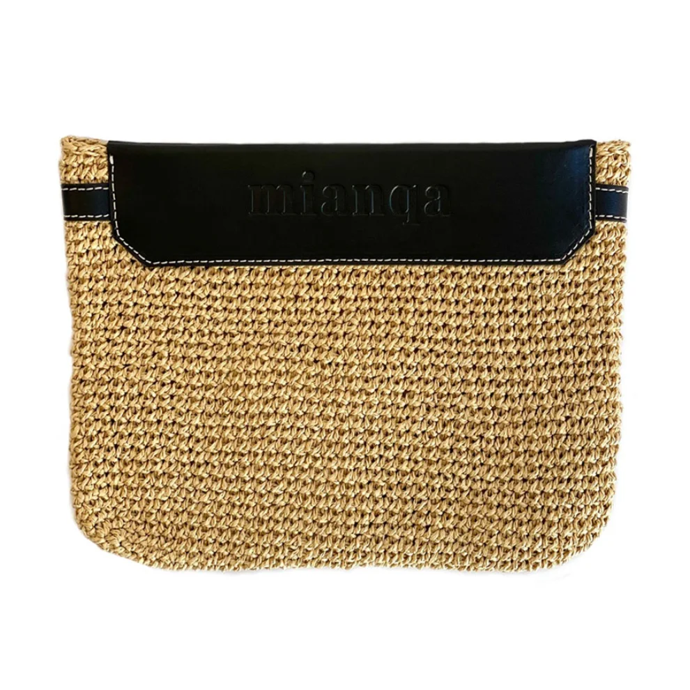 Mianqa - Vegan Bio-leather & Handwoven Raffia Clutch