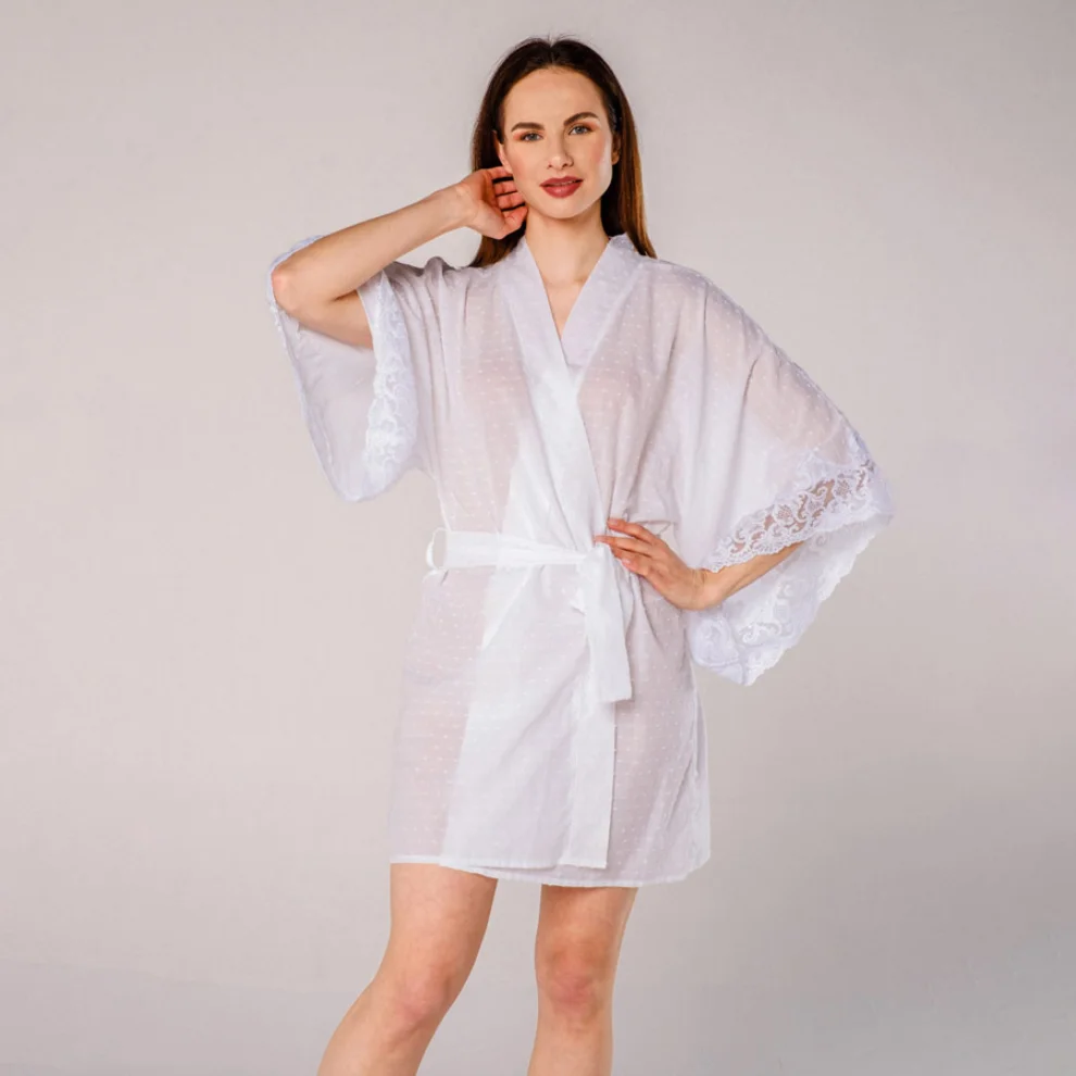 Miespiga - Pearl Lace Kimono Dressing Gown