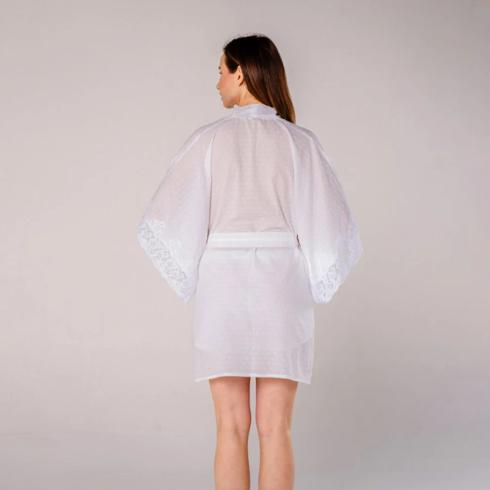 Miespiga - Pearl Lace Kimono Dressing Gown