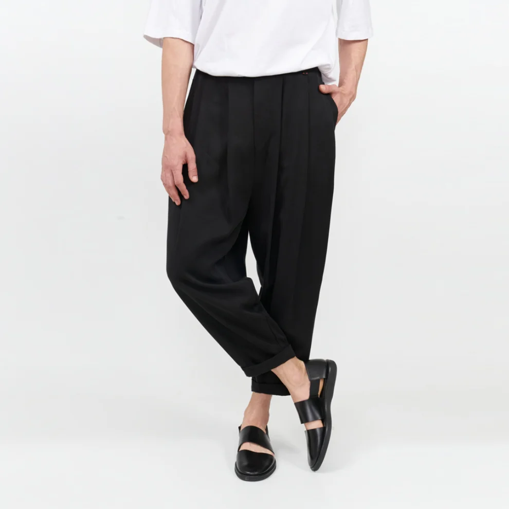 Ejja Design - Inside Colors Pleated Trouser