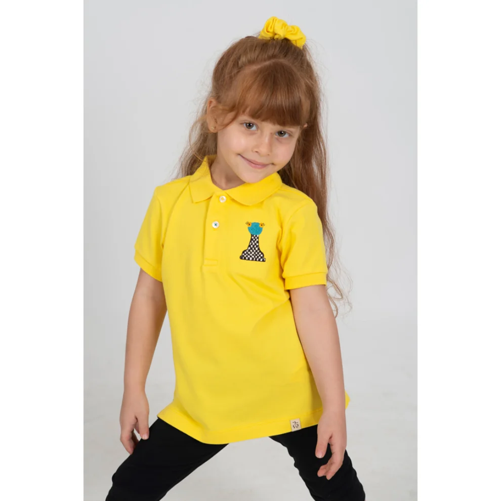 Beetle Beez - Chess The Yellow Frog | Short-Sleeve embroidered Polo T-Shirt