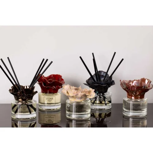 H'ons Maison - White Flower Bouquet Diffuser Set With Galaxy Top