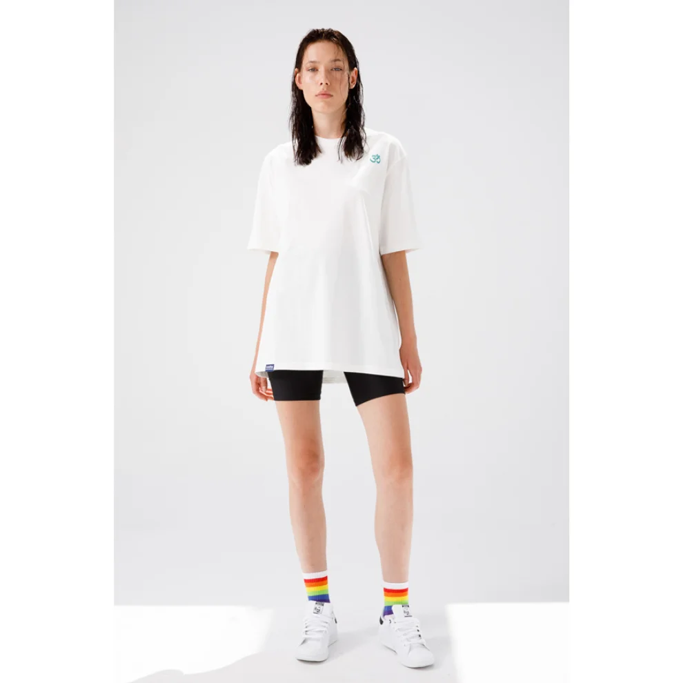 Thinktongue - Peaceful Unisex Oversize T-shirt