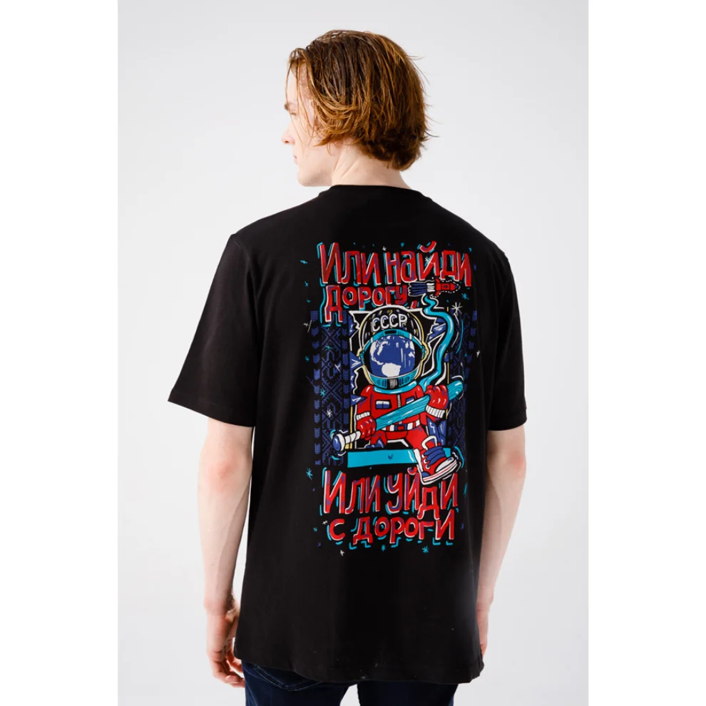 Thinktongue - Major Cosmonaut Oversize T-shirt - Il