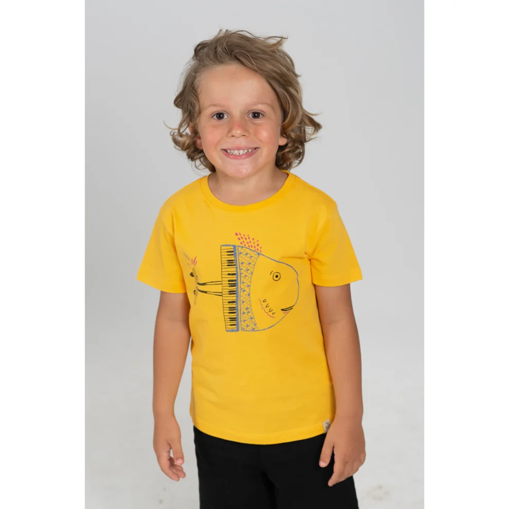 Beetle Beez - Scateboarder Fish | Organic Cotton T-shirt