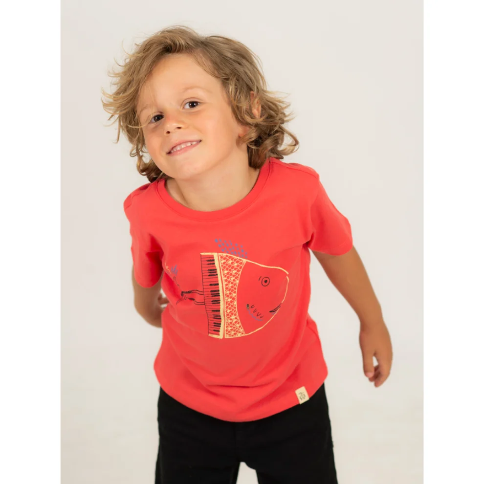 Beetle Beez - Scateboarder Fish | Organic Cotton T-shirt