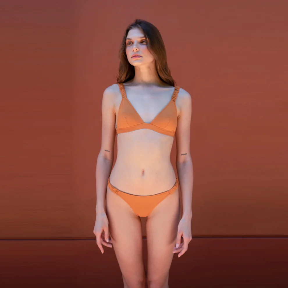 Heliophilia - Ruched Bikini Top-Caramel