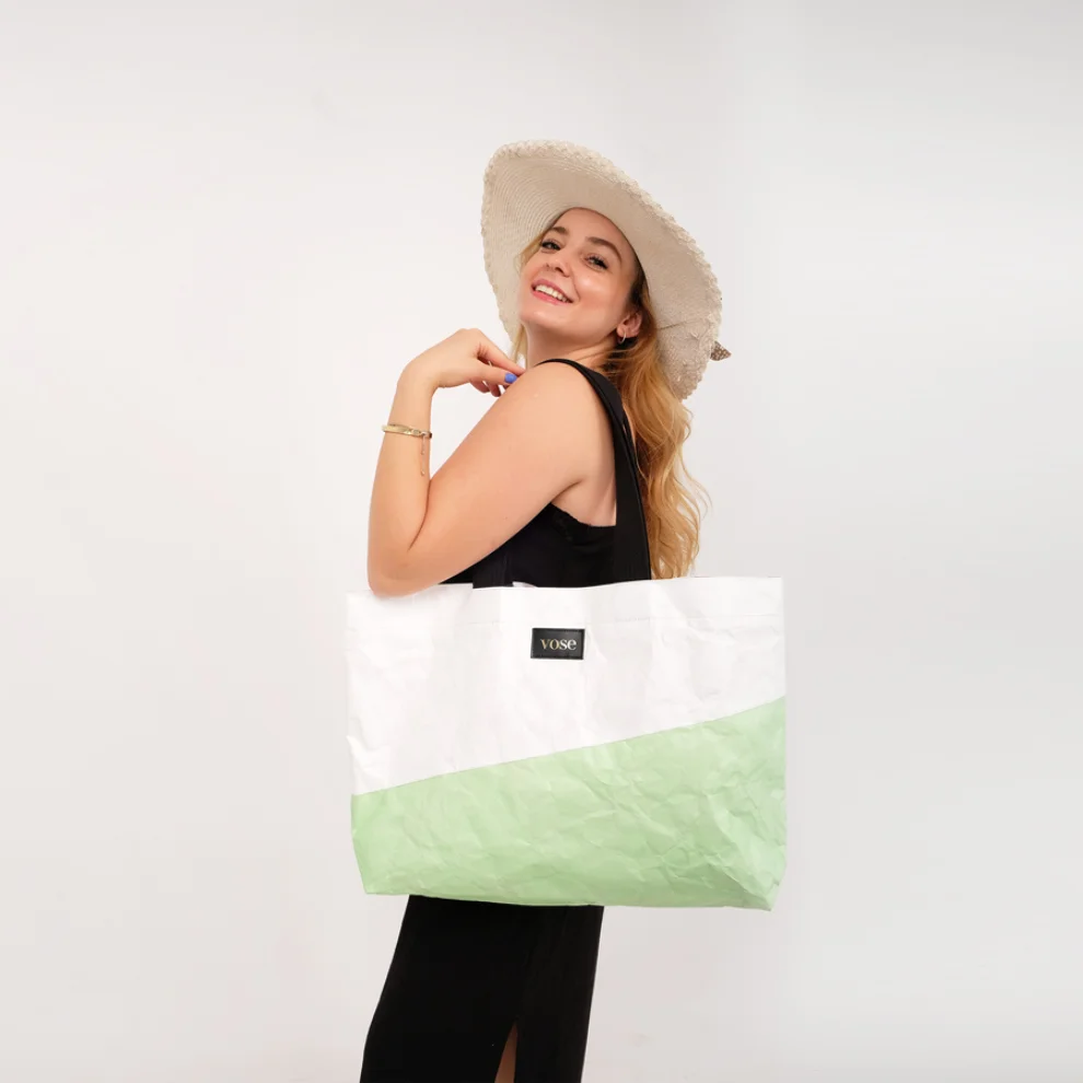 Vose - Eco-Friendly and Durable Shoulder Paper Bag