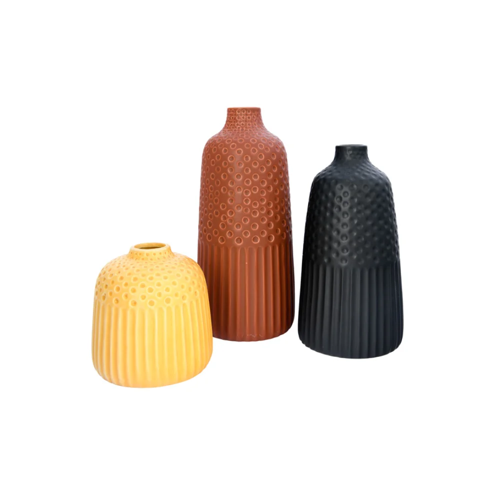 Warm Design	 - 3'lü Set Kabartmalı Porselen Vazolar