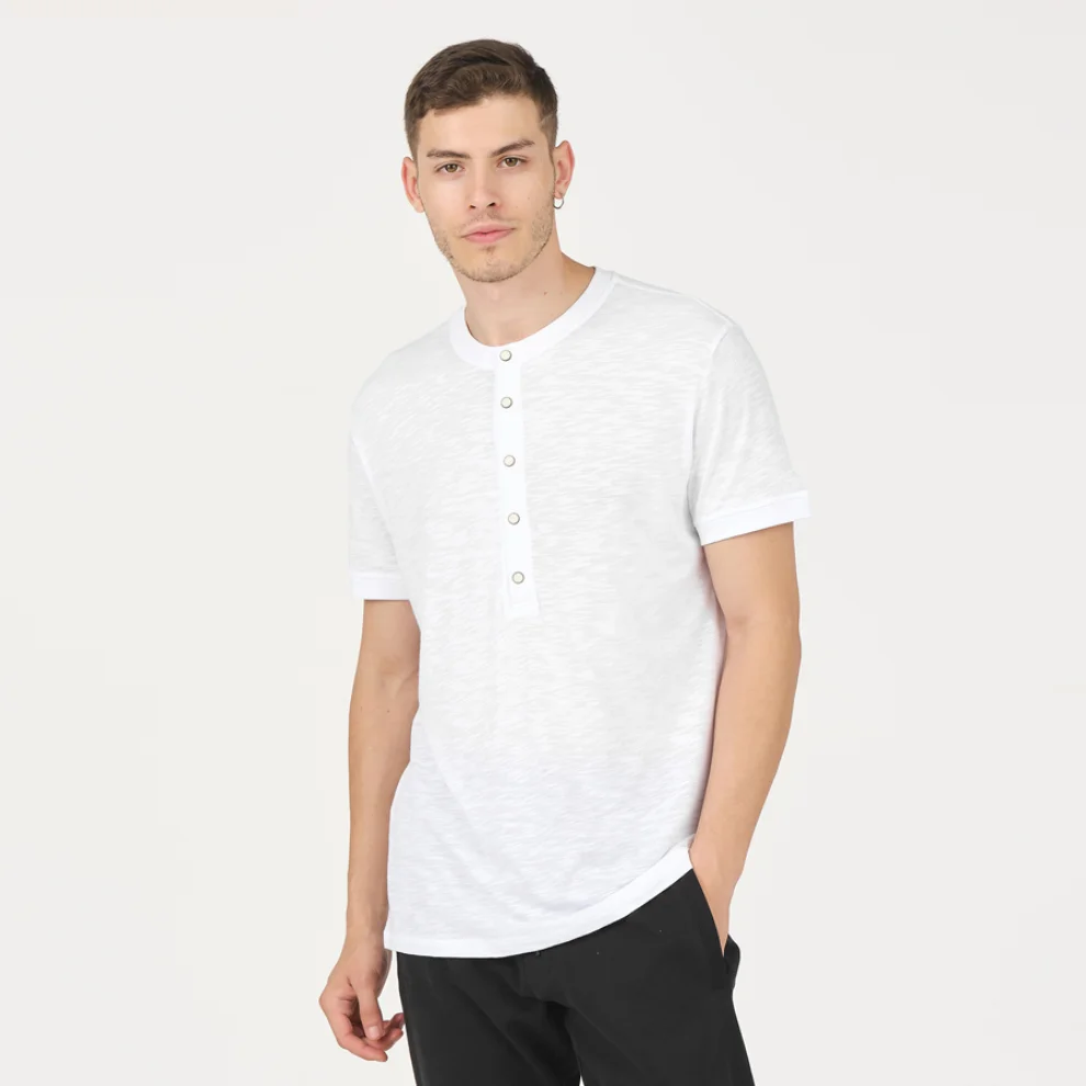 Tbasic - Buttoned Modal T-shirt