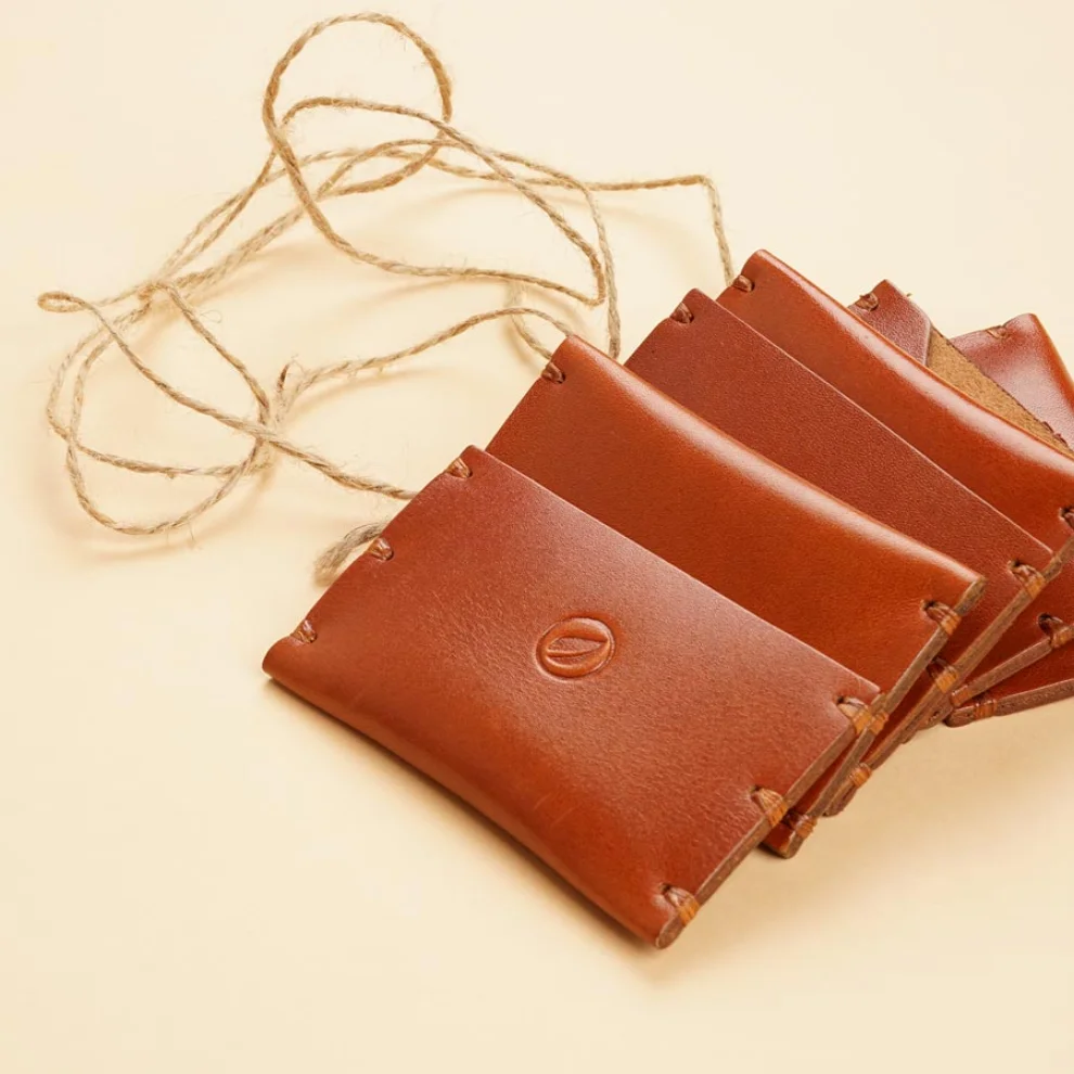 Gard and Co. - Thin Oval Genuine Leather Unisex Wallet - Card Holder