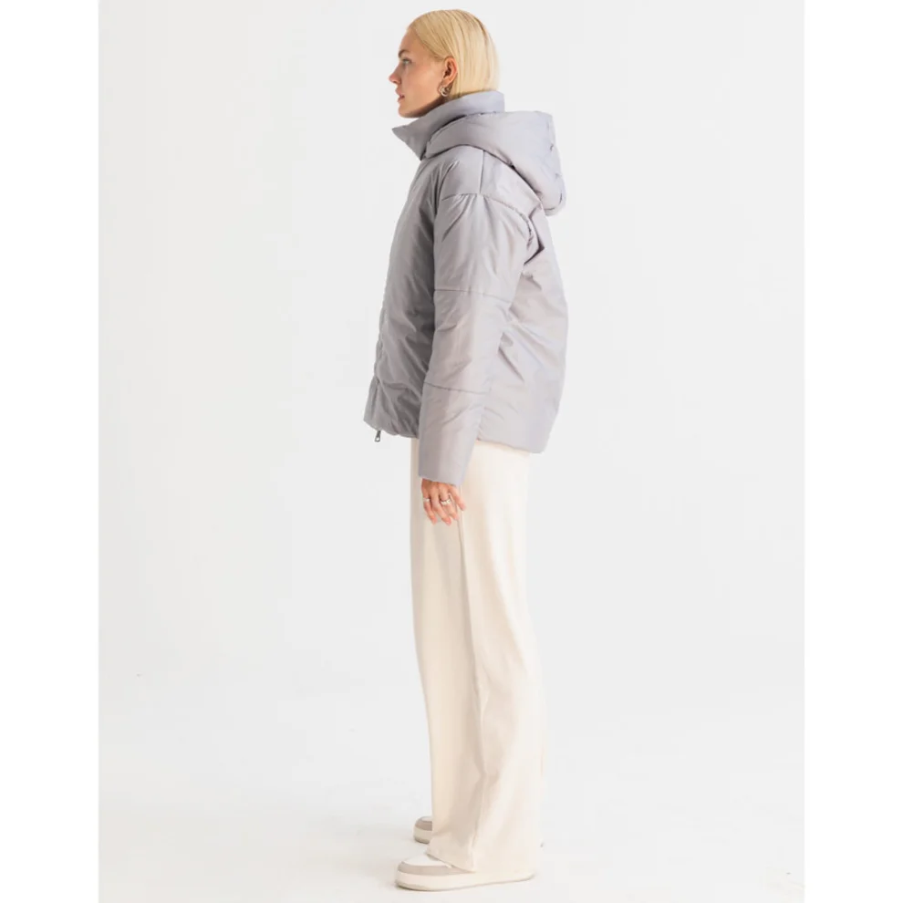 XUMU - Women’s Asymmetric Zip Front Hooded Puffer Jacket In