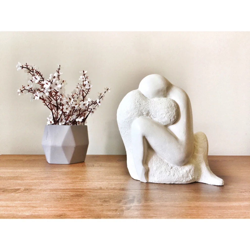B'art Design - Intertwined Lovers Sculpture White | hipicon