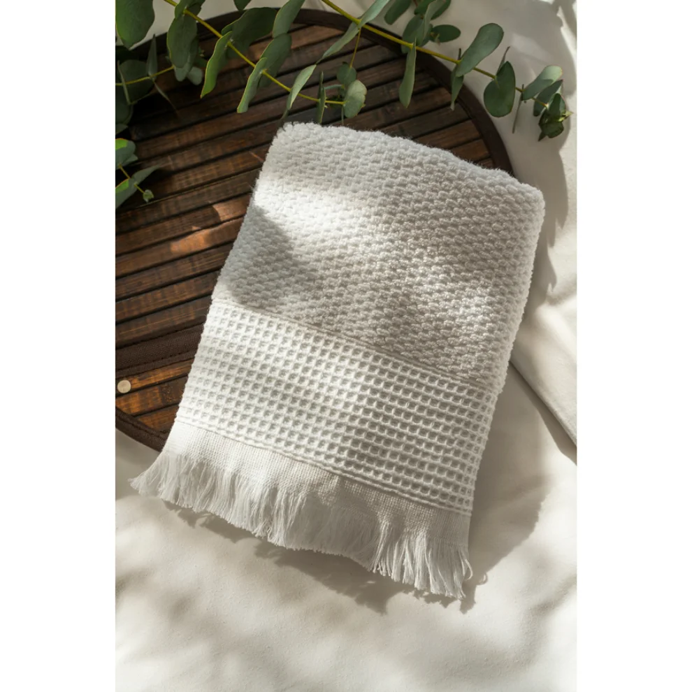 Sahara Maison - Peony Hand Towel