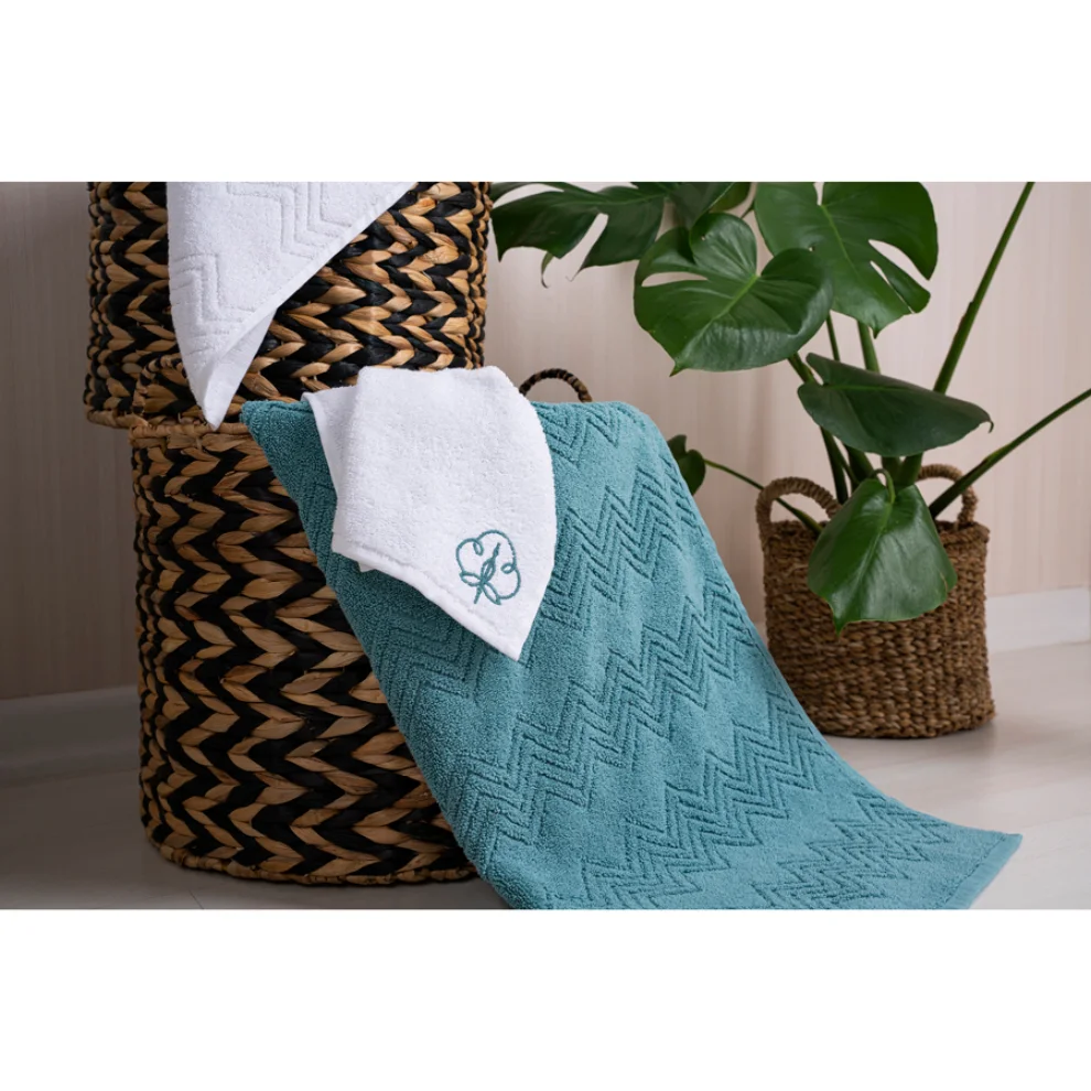 Sahara Maison - Lily Bath Towel